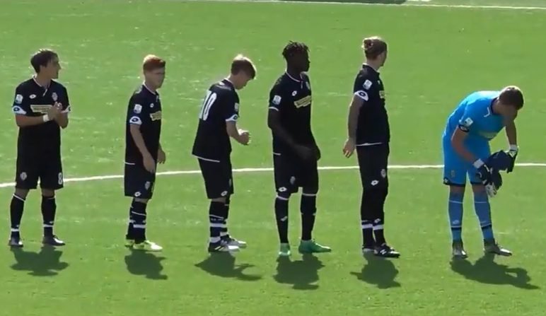 Cesena, 2016/17. In fila prima del calcio d'inizio.
