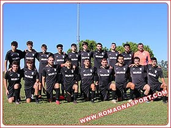 La Sarsinate al completo, nella foto ufficiale della stagione.